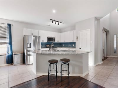 Living area at 1712 Lynnville TRL - 4 bed 2 bath home