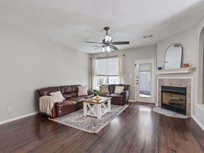 Kitchen at 1712 Lynnville TRL - 4 bed 2 bath home