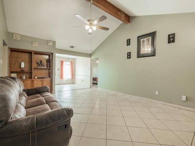 Property photo 4 at 1713 Parkside CIR - 3 bed 2 bath home