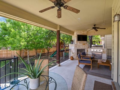 Living area at 1716 Foxboro LN - 4 bed 3 bath home