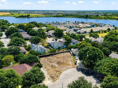 Property photo 3 at 1717 Chalice CV - Zunker Meadows Sec 02, Round Rock, TX