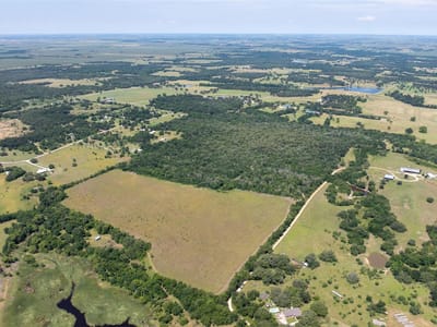Primary bedroom at 1717 County Road 402 - DAVILLA, MIGUEL, Bartlett, TX