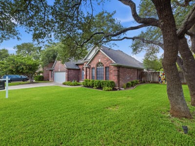 Kitchen at 17213 Crescent Heights TRL - 4 bed 2 bath home