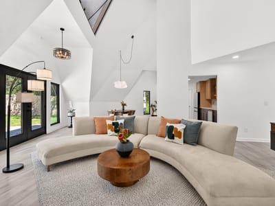 Living area at 17226 Rocky Ridge RD - 4 bed 2 bath home