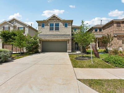 Living area at 17307 Hattie TRCE - 3 bed 2 bath home