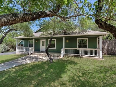Kitchen at 1737 Scenic View DR - 3 bed 2 bath home