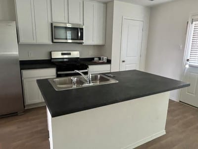 Property photo 5 at 174 Stamford ST - 3 bed 2 bath home