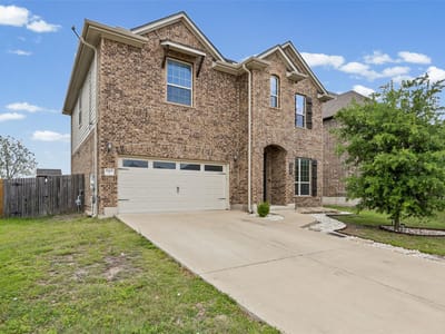 Living area at 17401 Silent Harbor Loop - 4 bed 2 bath home