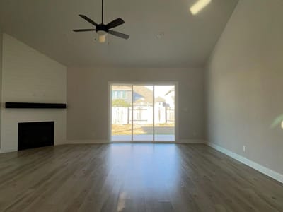 Photo 4 of 5 at 17420 Autumn Falls DR - 4 bed 3 bath home