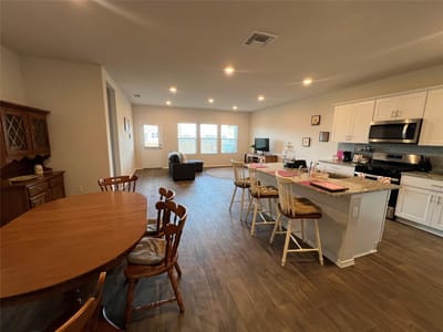 Property photo 4 at 1745 James ST - 4 bed 3 bath home