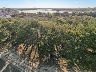 Primary bedroom at 17507 Navigation LN - Northshore On Lake Travis Ph, Lago Vista, TX