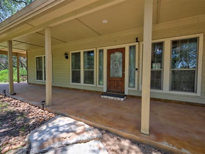 Living area at 1761 Cottonwood RD - 3 bed 2 bath home