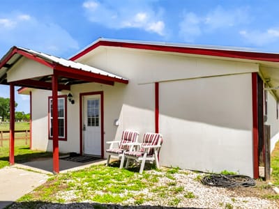 Photo 3 of 38 at 1763 N Fm 108 - 1 bed 1 bath home