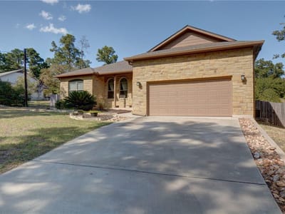 Property photo 4 at 177 Mamalu DR - 3 bed 2 bath home