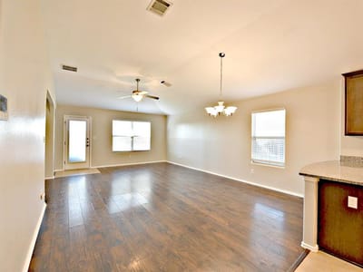 Property photo 4 at 17708 Bridgefarmer BLVD - 3 bed 2 bath home
