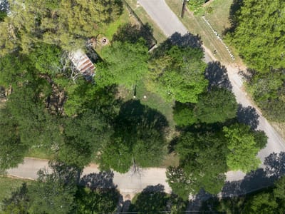 Photo 3 of 7 at 17709 Sandy LN - Jonestown, Jonestown, TX