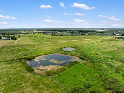 Bathroom at 1775 County Road 305 Rd - na, Jarrell, TX