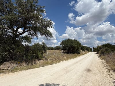 Photo 5 - 178 County Road 199 Photo 5 of 20 at 178 County Road 199 - Mullin, Mullin, TX