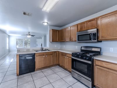 Property photo 3 at 17808 Golden Valley DR - 3 bed 2 bath home