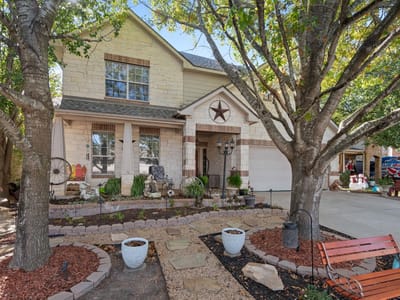 Living area at 17813 Floribundas Ln - 6 bed 3 bath home