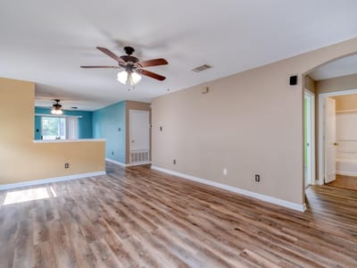 Property photo 5 at 17813 Honey Locust LN - 4 bed 2 bath home