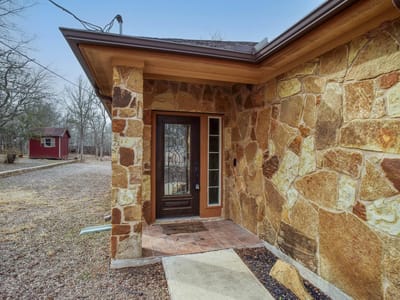 Bathroom at 179 Keanahalululu LN - 3 bed 2 bath home