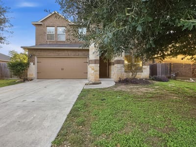 Photo 3 of 40 at 179 Pettigrew PATH - 4 bed 2 bath home
