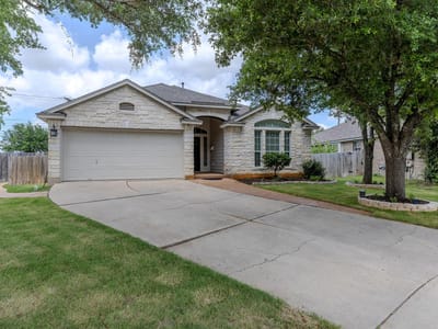 Living area at 17907 Quitman Mountain WAY - 4 bed 2 bath home
