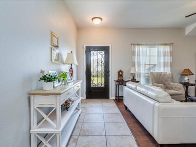 Property photo 5 at 17912 Linkhill DR - 4 bed 2 bath home