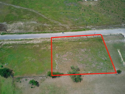 Primary bedroom at 180 Altidore Ave - Cool Water Acres, Dale, TX