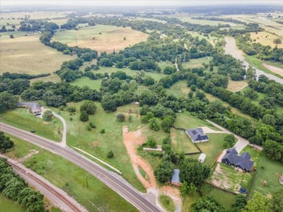 Living area at 180 FM 2571 - Gazley, Thomas J., Smithville, TX