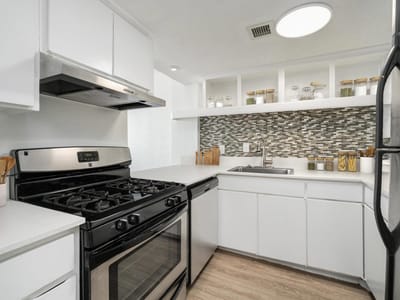 Photo 3 - 1800 LAVACA ST Unit #509 Photo 3 of 20 at 1800 LAVACA ST Unit #509 - 2 bed 1 bath home