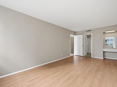 Living area at 1800 Lavaca ST Unit #515 - 1 bed 1 bath home