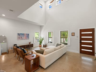 Living area at 1800 Poquito ST - 3 bed 2 bath home