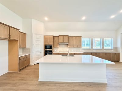 Property photo 3 at 1800 Scenic Heights LN - 4 bed 3 bath home