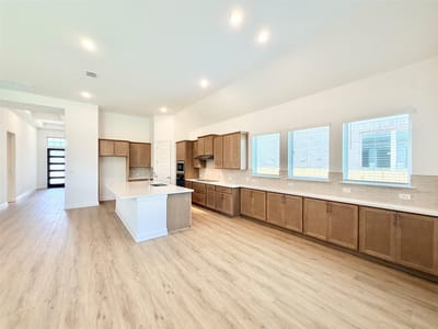 Property photo 4 at 1800 Scenic Heights LN - 4 bed 3 bath home