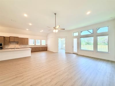 Property photo 5 at 1800 Scenic Heights LN - 4 bed 3 bath home