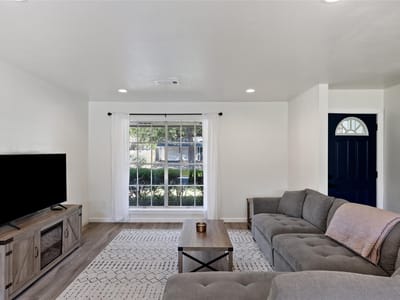 Photo 2 of 30 at 1801 Belford DR - 3 bed 2 bath home