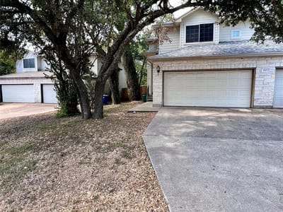 Living area at 1801 Constantino CIR - Dan Jean Oaks, Austin, TX