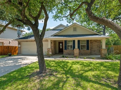 Property photo 2 at 1801 Creek Crest WAY - 3 bed 2 bath home