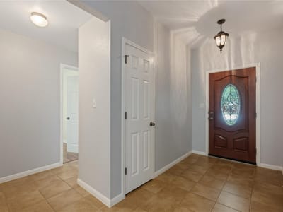 Property photo 4 at 1801 Creek Crest WAY - 3 bed 2 bath home