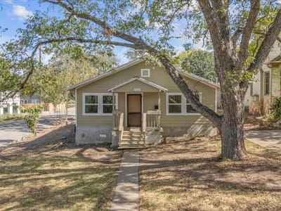 Bathroom at 1801  Travis Heights Blvd - 3 bed 1 bath home