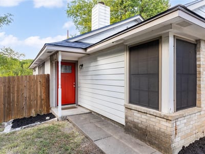 Property photo 3 at 1803 Heatherglen LN - 3 bed 2 bath home