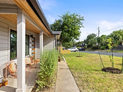Property photo 2 at 1803 Perez ST - 2 bed 1 bath home