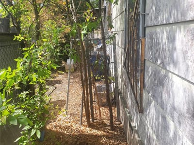 Primary bedroom at 1805 McKinley Ave - 1 bed 1 bath home