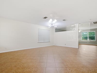 Bathroom at 1806 Carriage Hills TRL - 4 bed 2 bath home