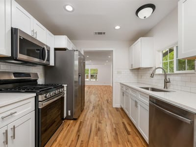 Property photo 3 at 1806 Mohle DR - 2 bed 1 bath home