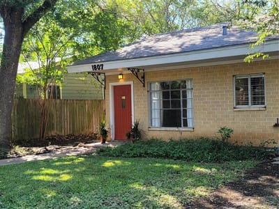 Property photo 2 at 1807 W 38th ST - 3 bed 2 bath home