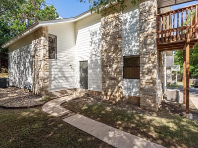 Living area at 1808 Cinnamon PATH - Cinnamon Ridge, Austin, TX
