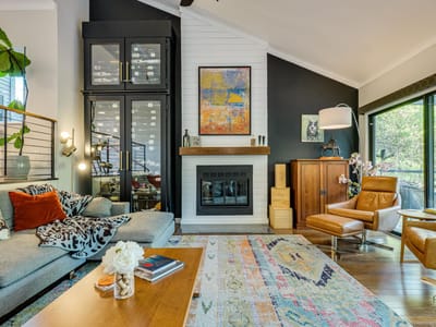 Living area at 1809 Barton Hills Dr - 4 bed 3 bath home